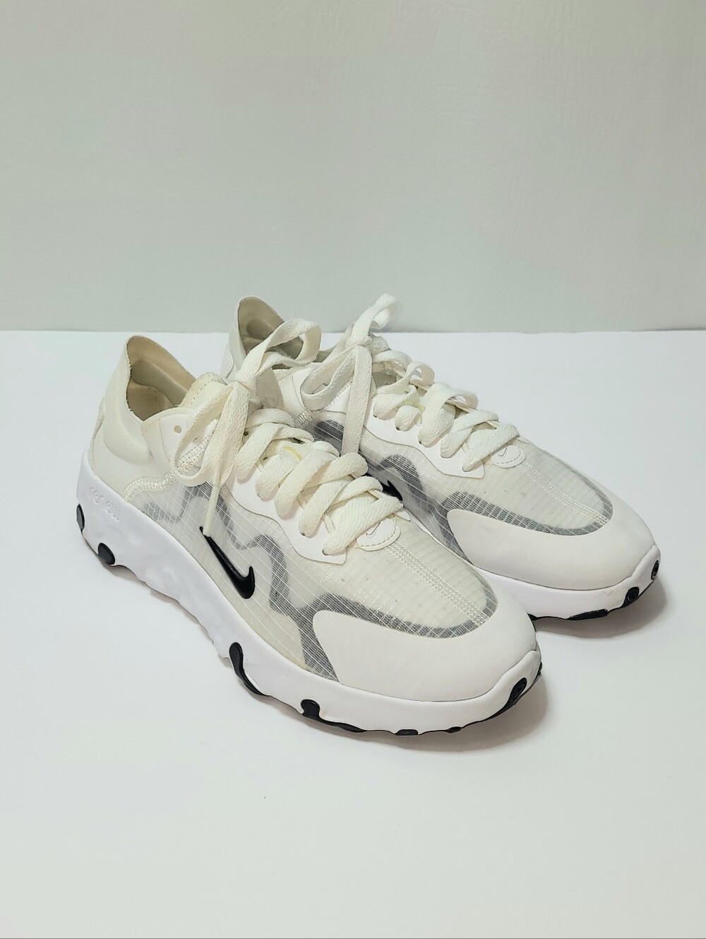 Nike Renew Lucent Sneakers - Picture 2 of 7
